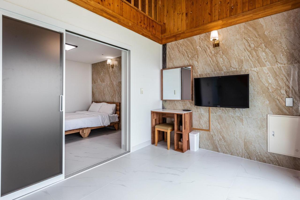 Aewol Oceanstay Jeju Esterno foto