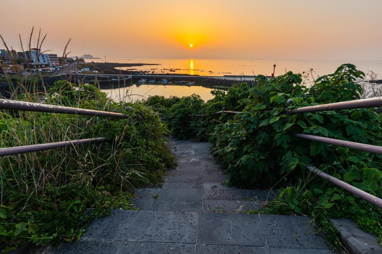 Aewol Oceanstay Jeju Esterno foto